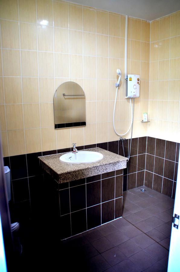 Chao Phraya Home Ban Bon  Exterior photo